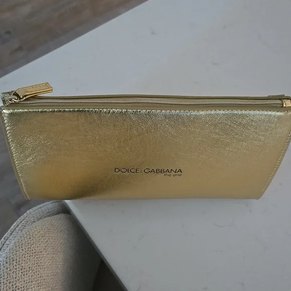 New never used Dolce and Gabbana gold clutch Purse D&G Beauty Vip Clutch Bag - Picture 9 of 12